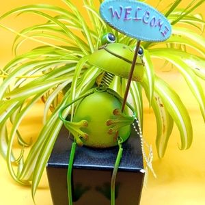 Metal Garden Welcome Frog